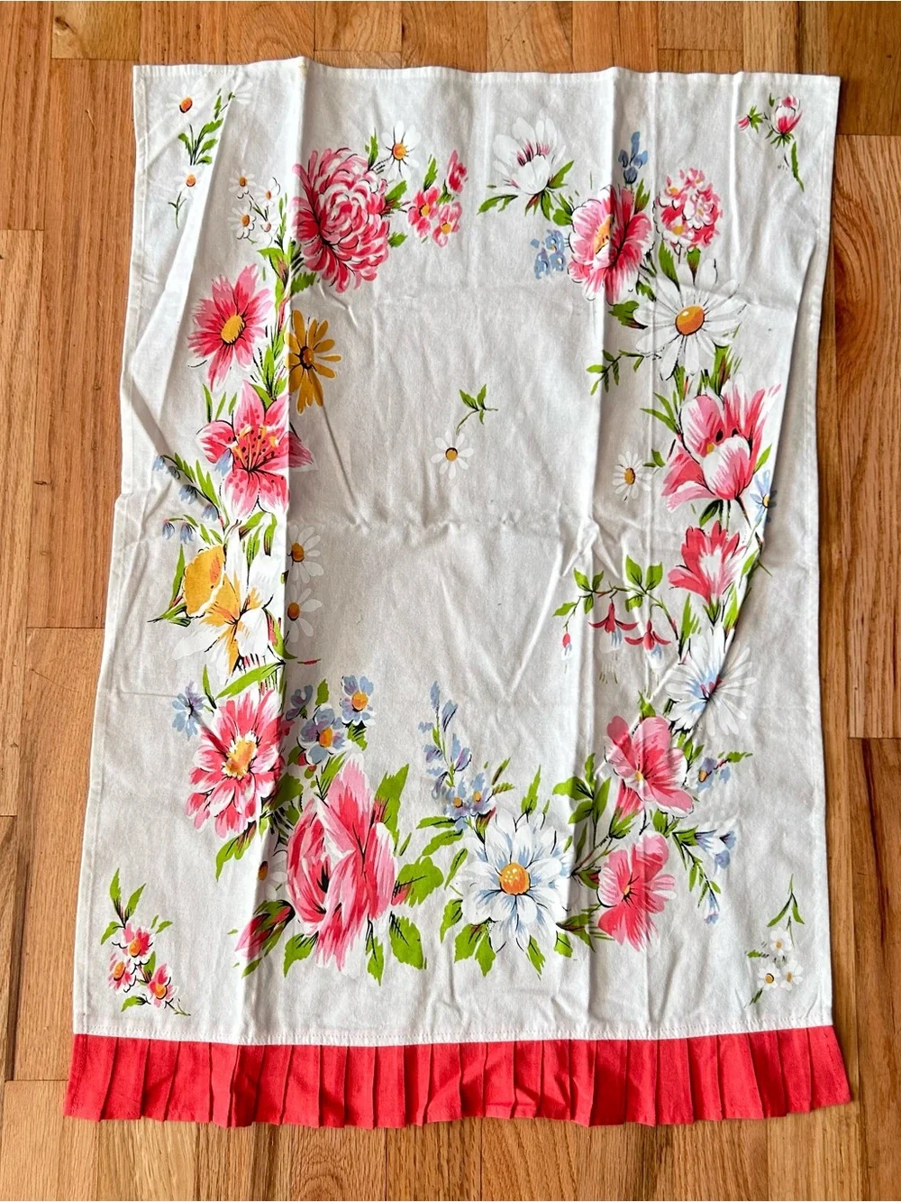 Lu Ray Home Collection Vintage Floral Tea Towel Pink Ruffle Trim 100% Cotton